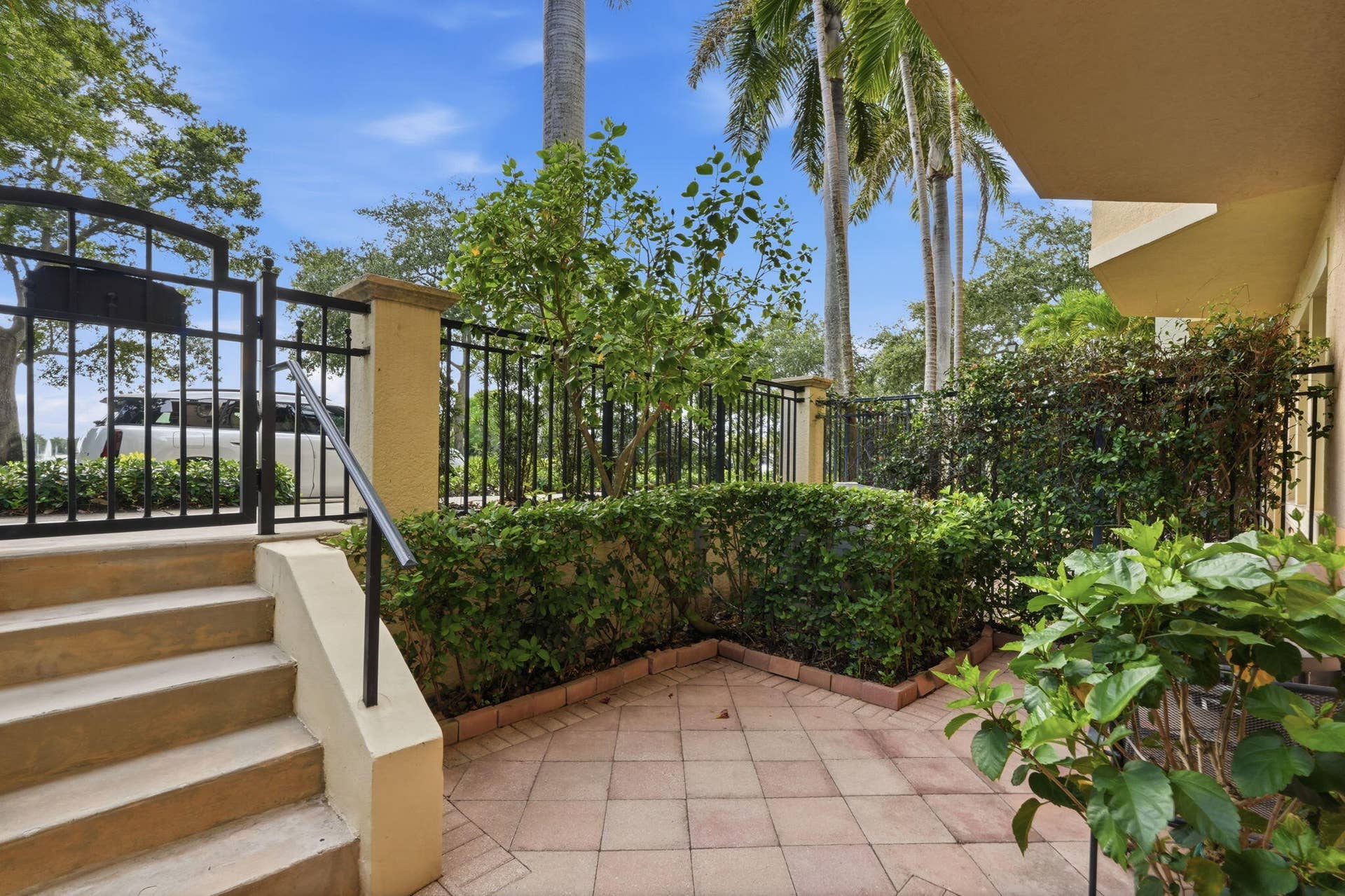 11796 Valencia Gardens Avenue, Palm Beach Gardens, FL 33410 51-web-or-mls-11796_Valencia_Gardens_Ave