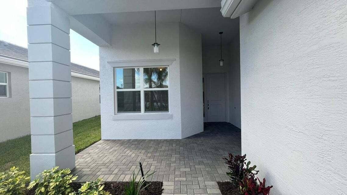 13352 SW River Rock Road, Port St Lucie, FL 34987 20250423161130620010000000-o