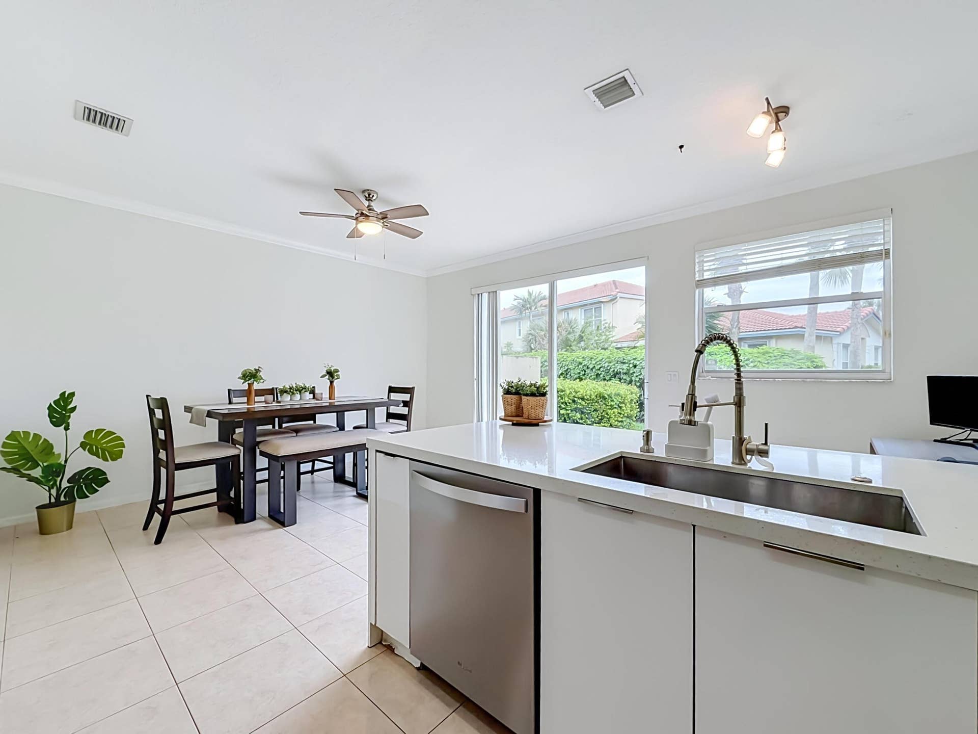 11734 NW 47TH Drive, Coral Springs, FL 33076 11734 NW 47th Drive-36