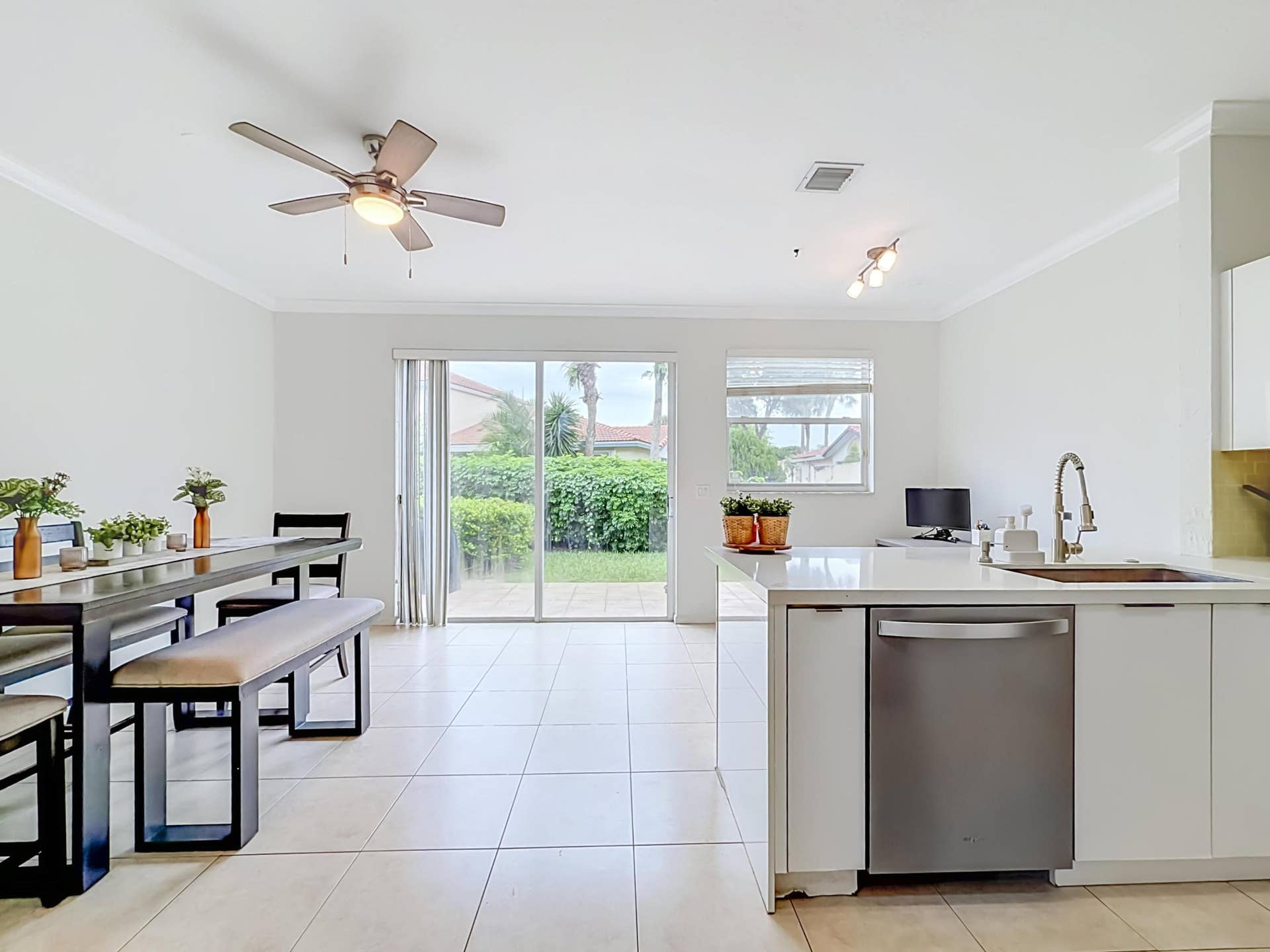 11734 NW 47TH Drive, Coral Springs, FL 33076 11734 NW 47th Drive-40