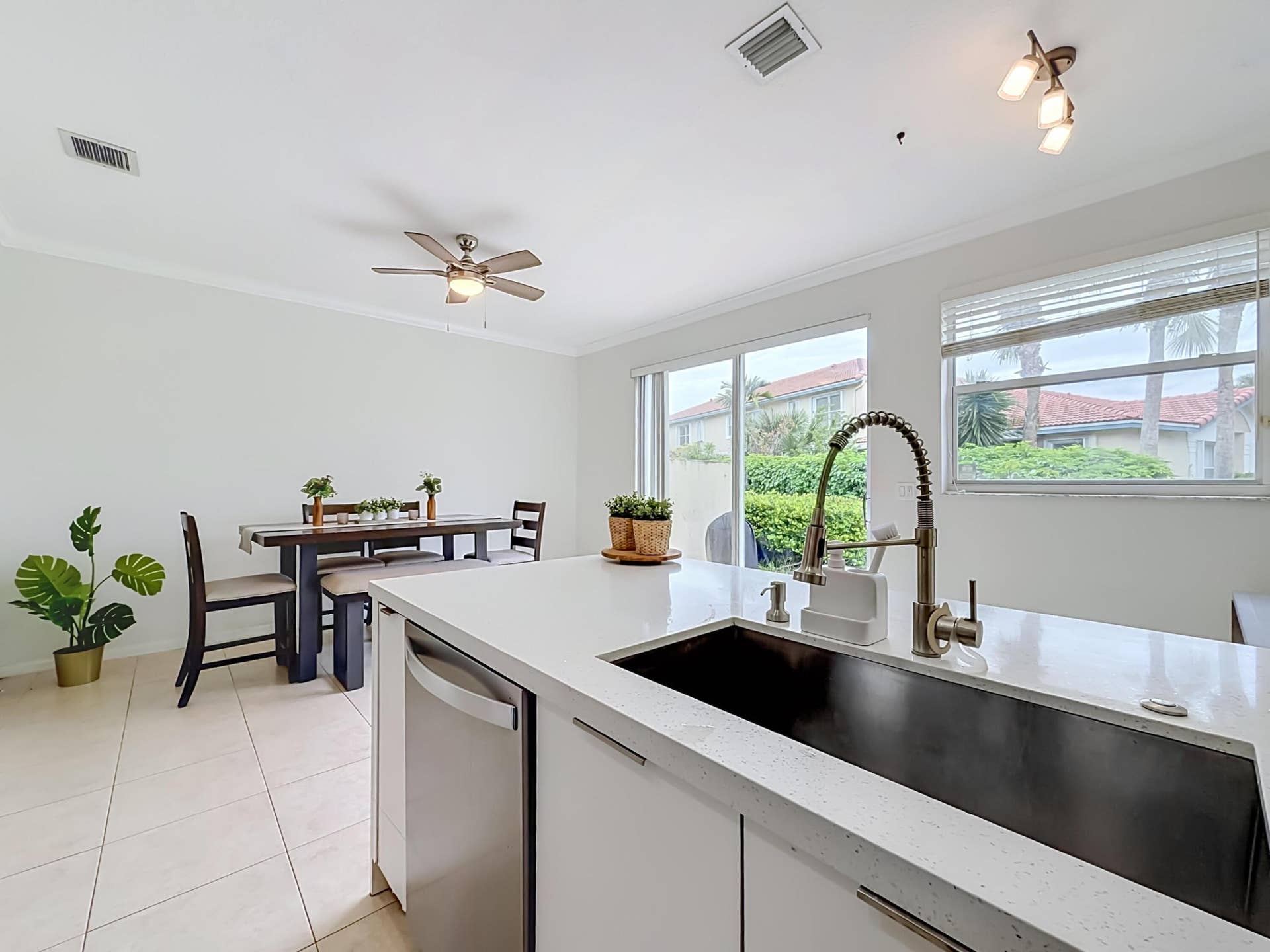 11734 NW 47TH Drive, Coral Springs, FL 33076 11734 NW 47th Drive-37