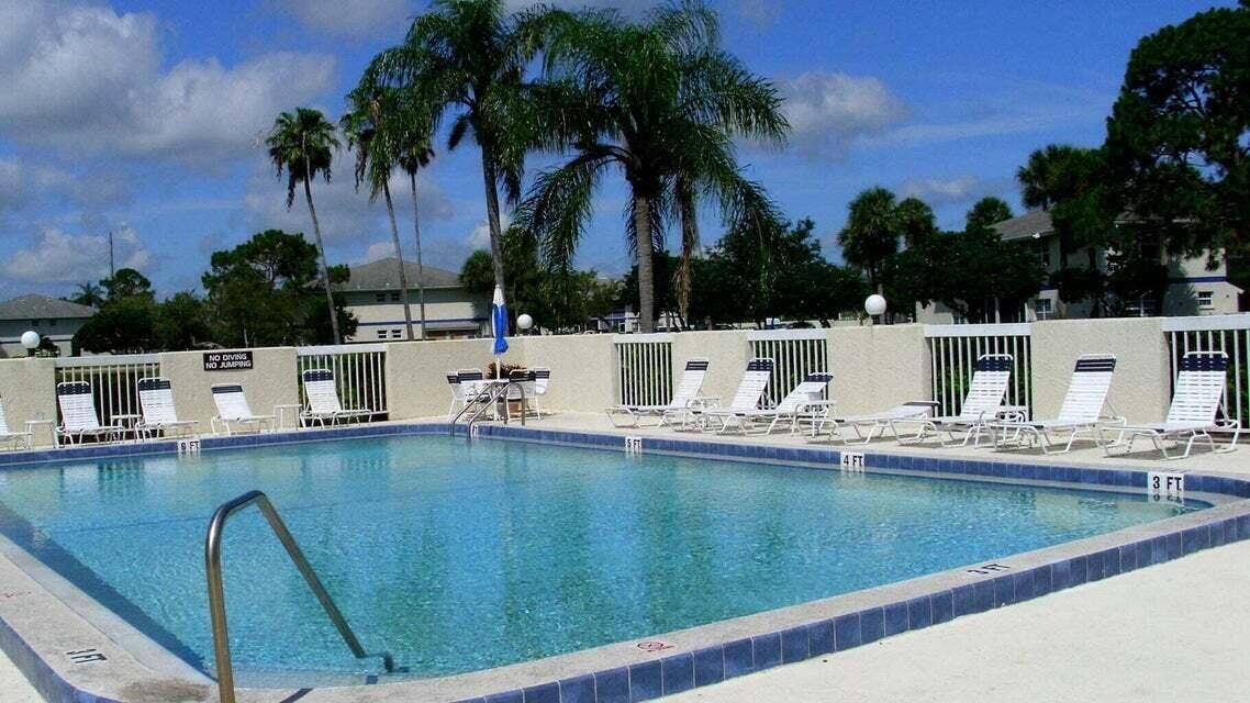 1500 SE Royal Green Circle, #204, Port St Lucie, FL 34952 Royal Green 5