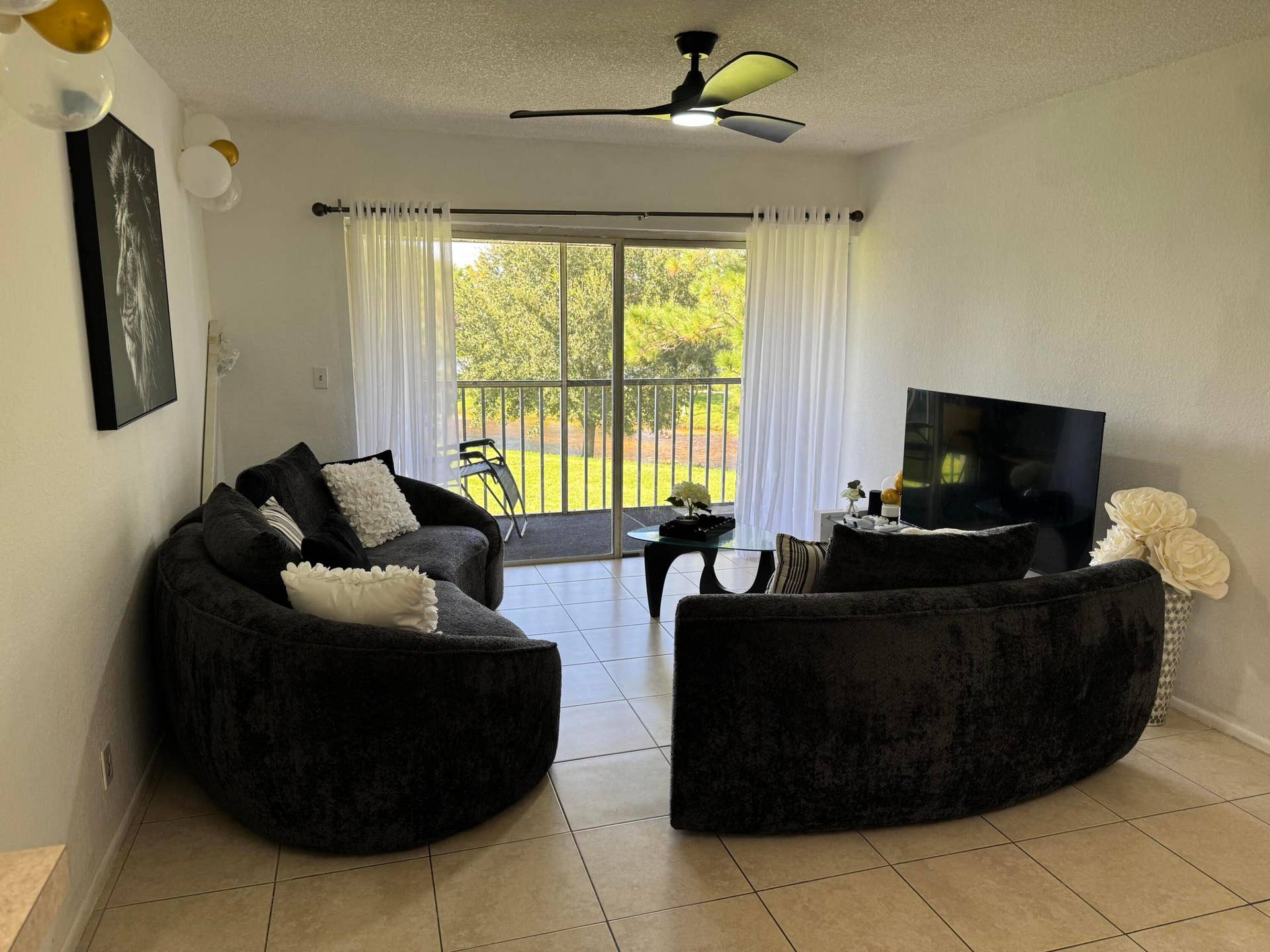 1500 SE Royal Green Circle, #204, Port St Lucie, FL 34952 Living room