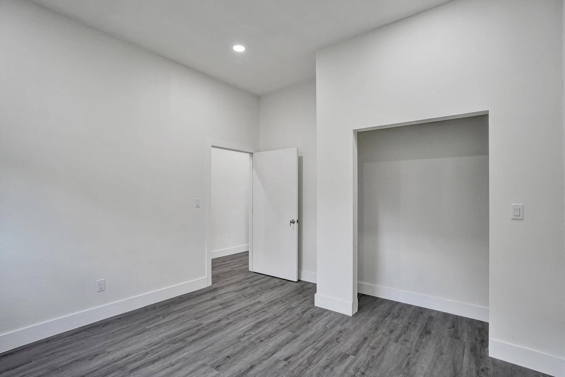 393 CYPRESS Avenue, West Palm Beach, FL 33415 DSC03773