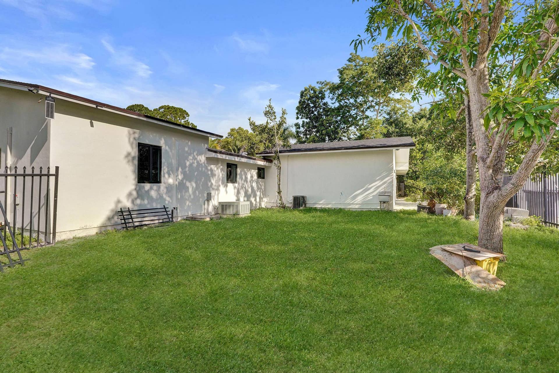 393 CYPRESS Avenue, West Palm Beach, FL 33415 DSC03866