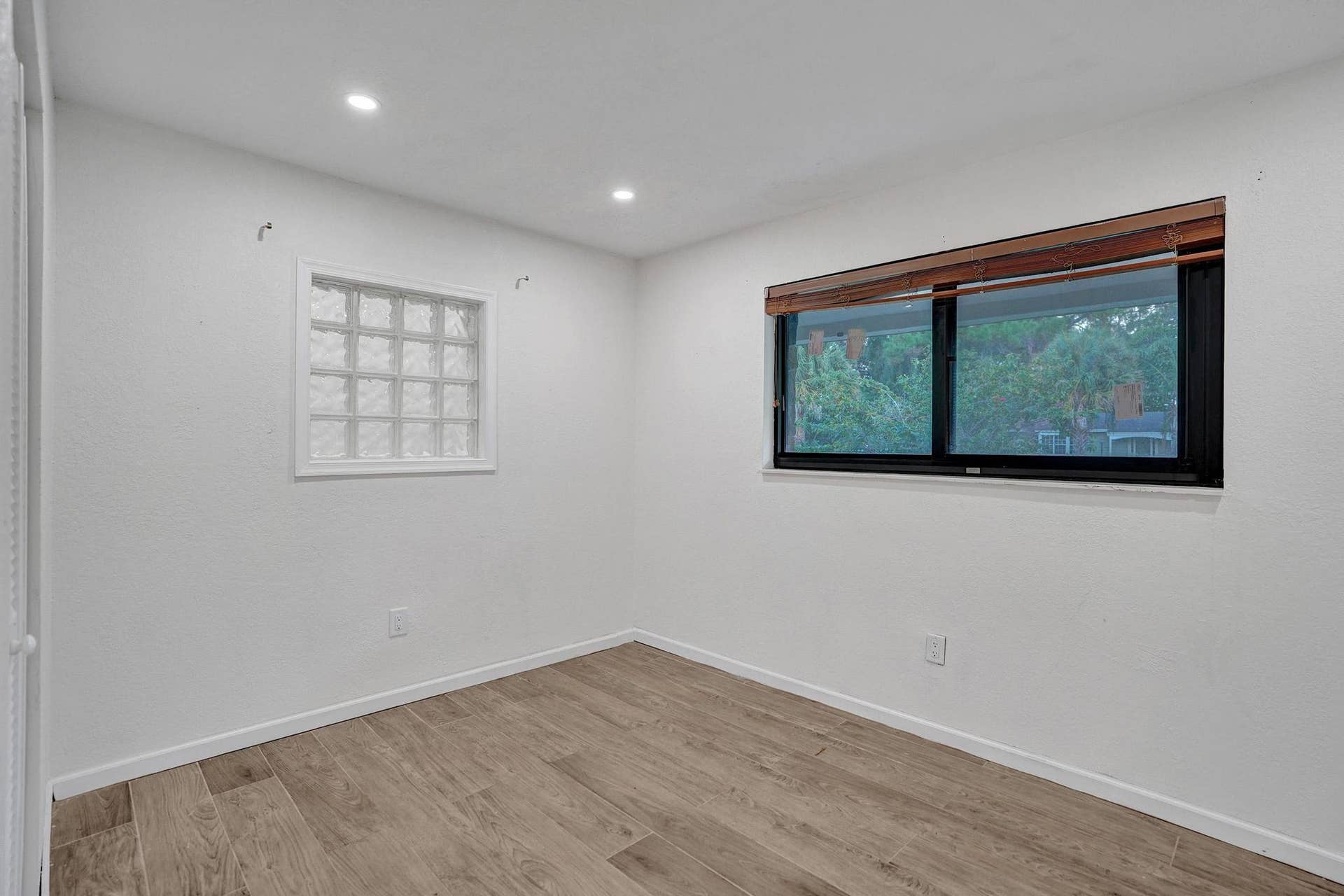 393 CYPRESS Avenue, West Palm Beach, FL 33415 DSC03776