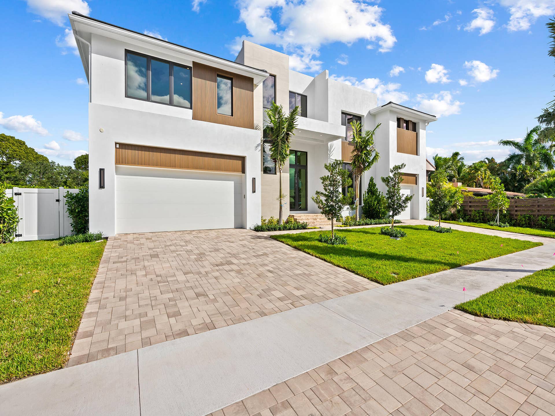 2737 NE 18th Street, Fort Lauderdale, FL 33305 This photo has been digitally enhanced