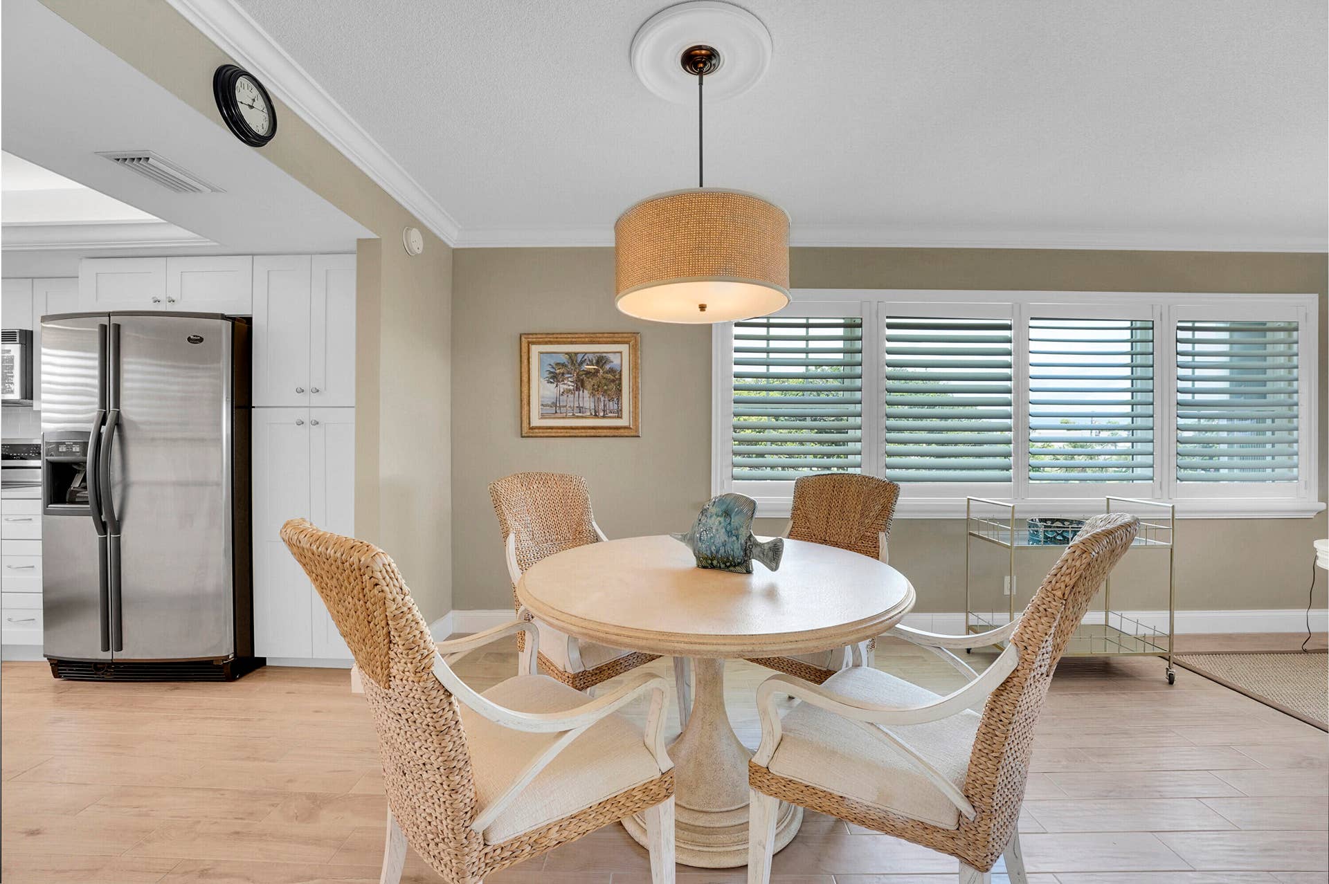 306 Dining area