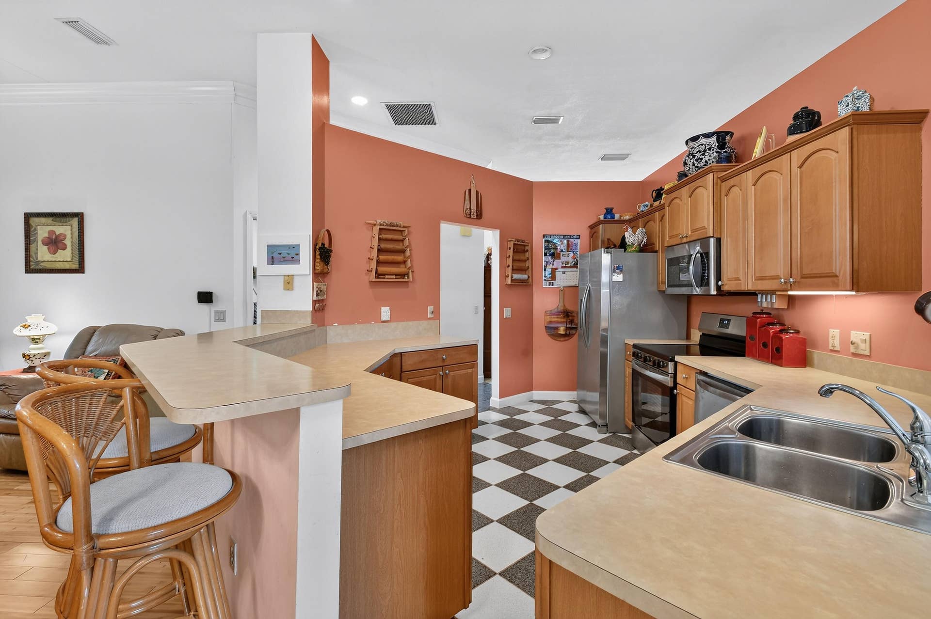 6508 Kings Highway, Fort Pierce, FL 34951 Kitchen