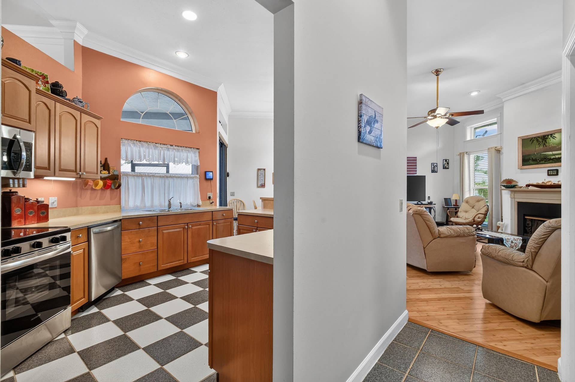 6508 Kings Highway, Fort Pierce, FL 34951 Kitchen