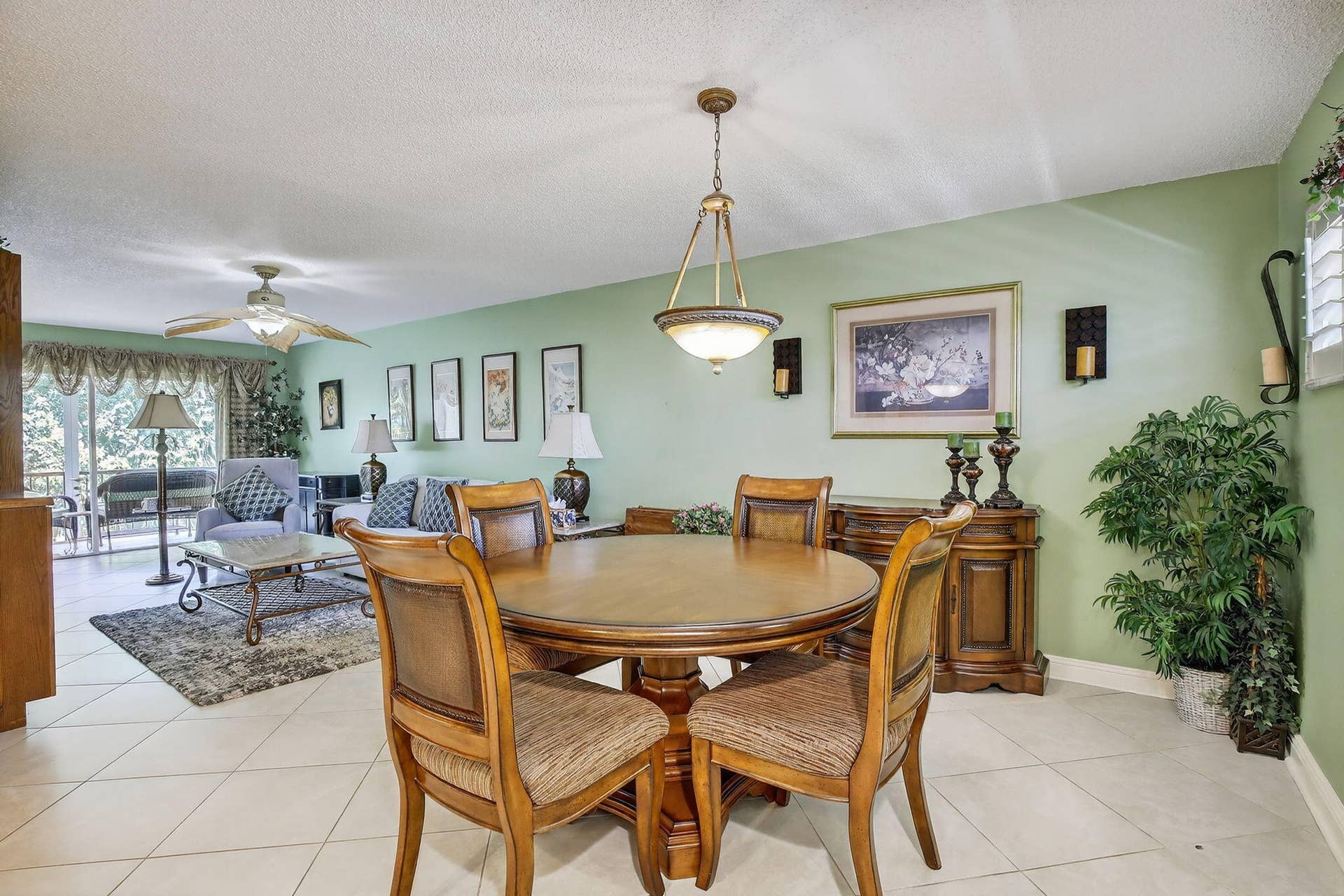 820 S HOLLYBROOK Drive, #306, Pembroke Pines, Pembroke Pines, FL 33025 Dining