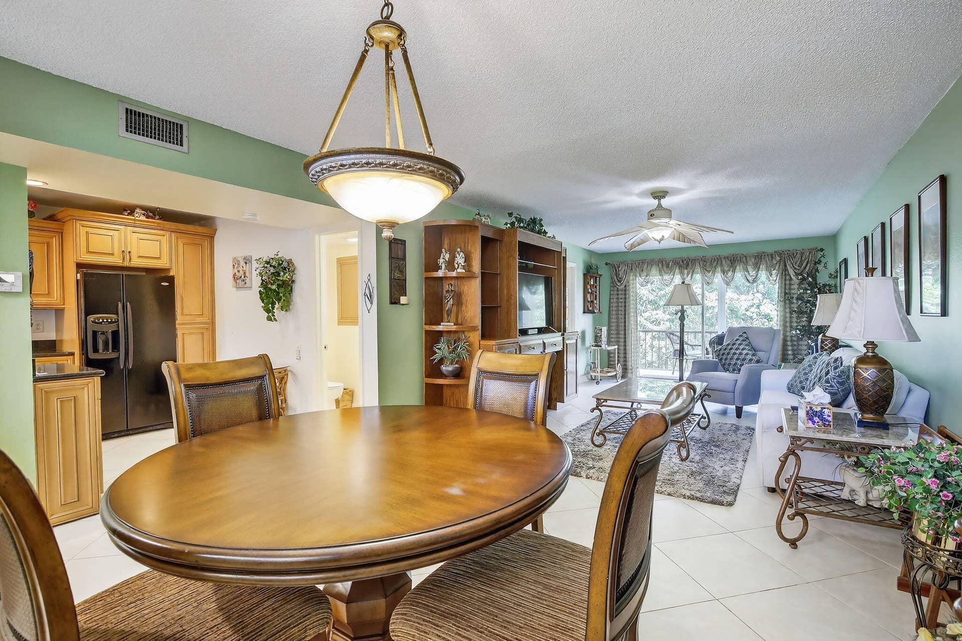 820 S HOLLYBROOK Drive, #306, Pembroke Pines, Pembroke Pines, FL 33025 Dining-Living