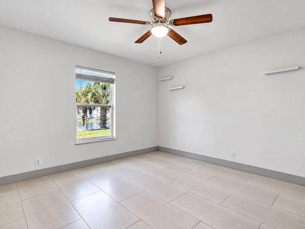 72 W PALM Drive, #Unit 0, Margate, FL 33063 AFP07024