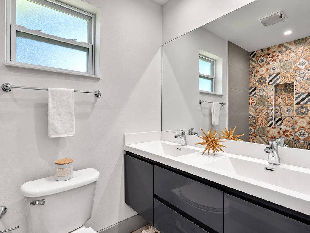 72 W PALM Drive, #Unit 0, Margate, FL 33063 AFP07000