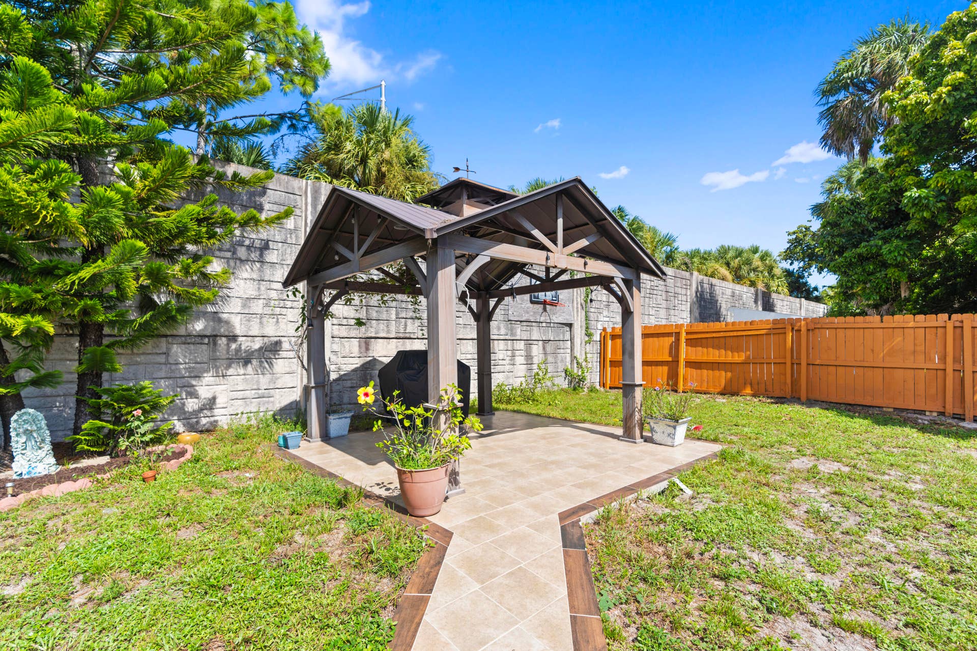 9978 Moss Pond Drive, Boca Raton, FL 33496 DSC06342