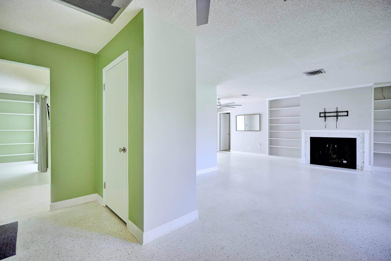 1040 Lake Lotela Drive, Avon Park, FL 33825 G4A2401_2_3