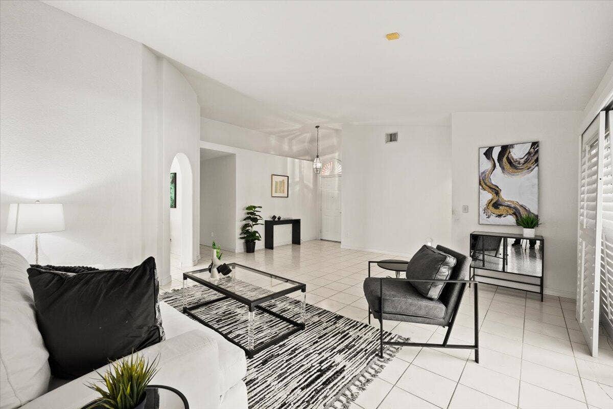363 SW 161st Avenue, Pembroke Pines, FL 33027 07-424A4057