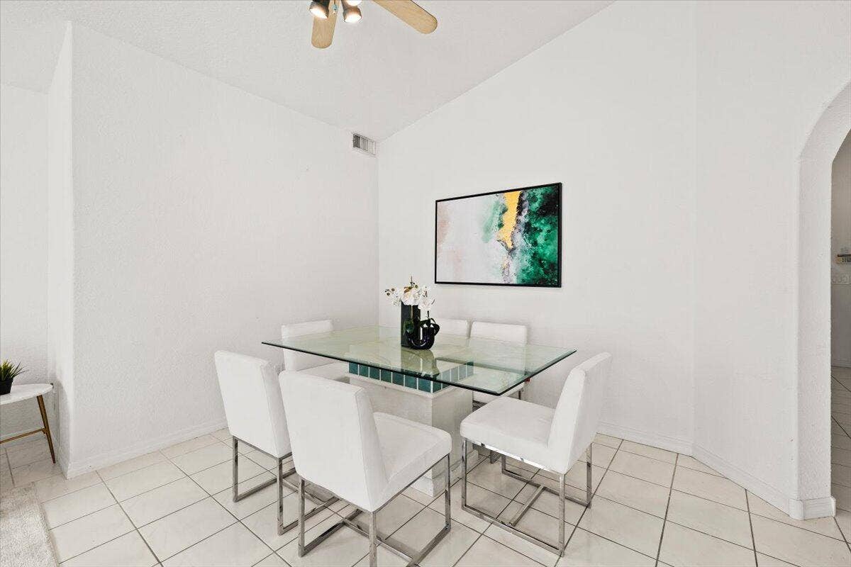 363 SW 161st Avenue, Pembroke Pines, FL 33027 11-424A4077