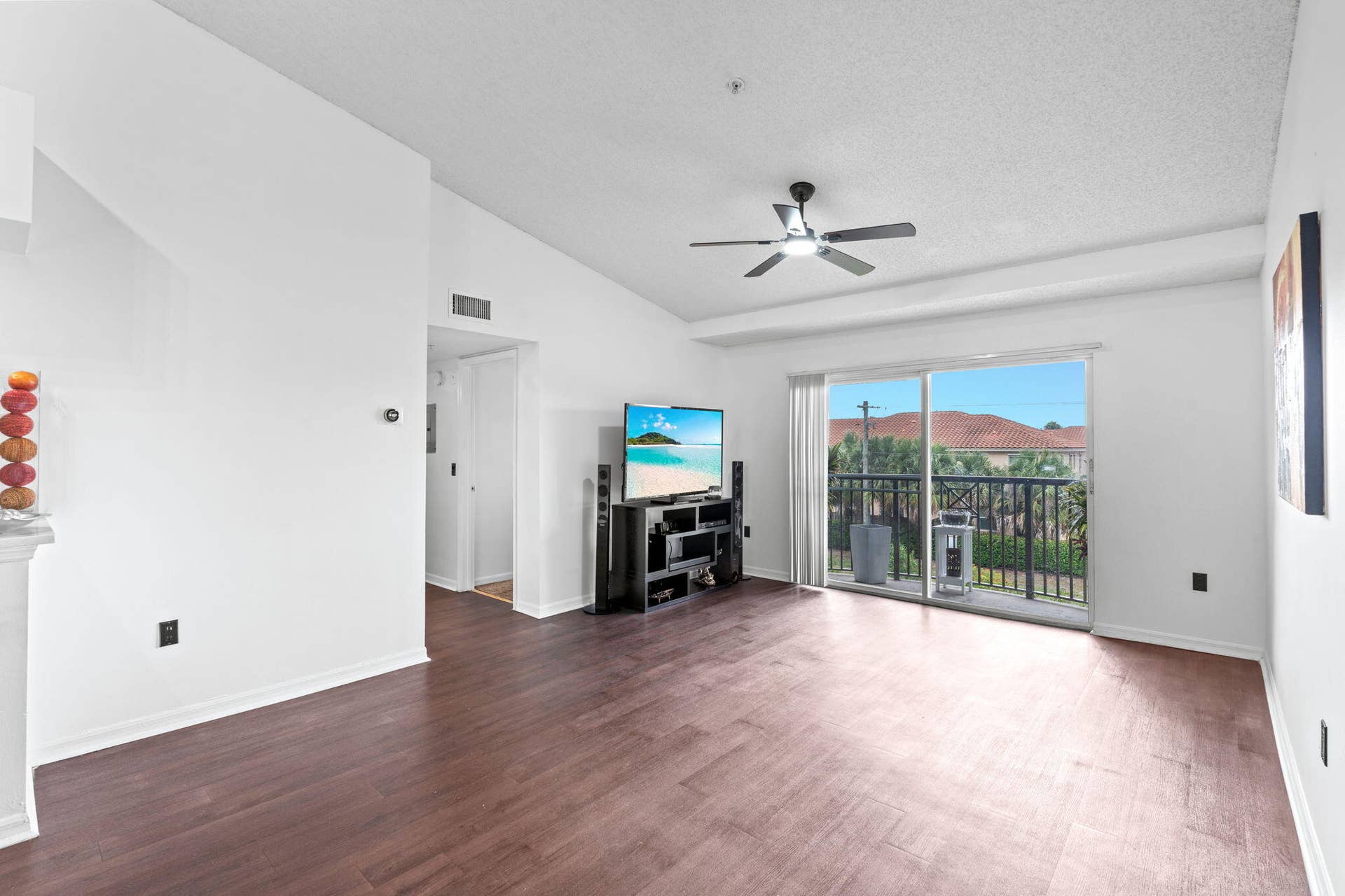 Living room - -