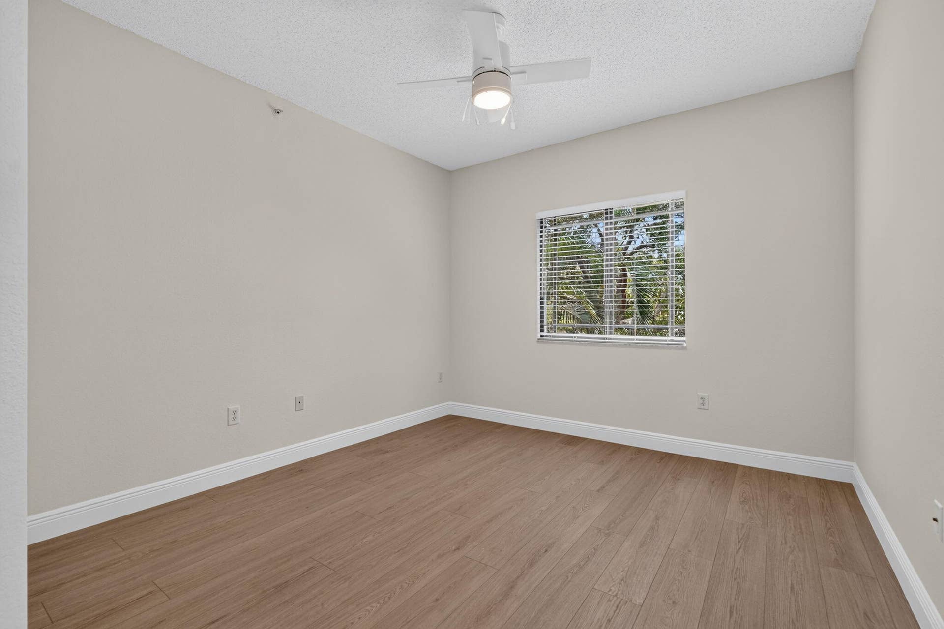 3020 Alcazar Place, Palm Beach Gardens, FL 33410 19-web-or-mls-_MLP2076