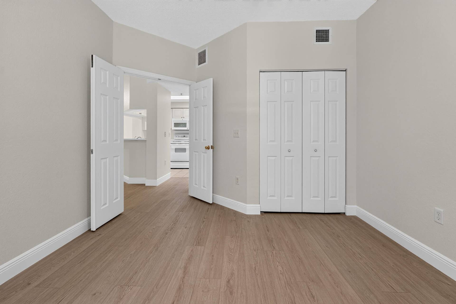 3020 Alcazar Place, Palm Beach Gardens, FL 33410 20-web-or-mls-_MLP2083