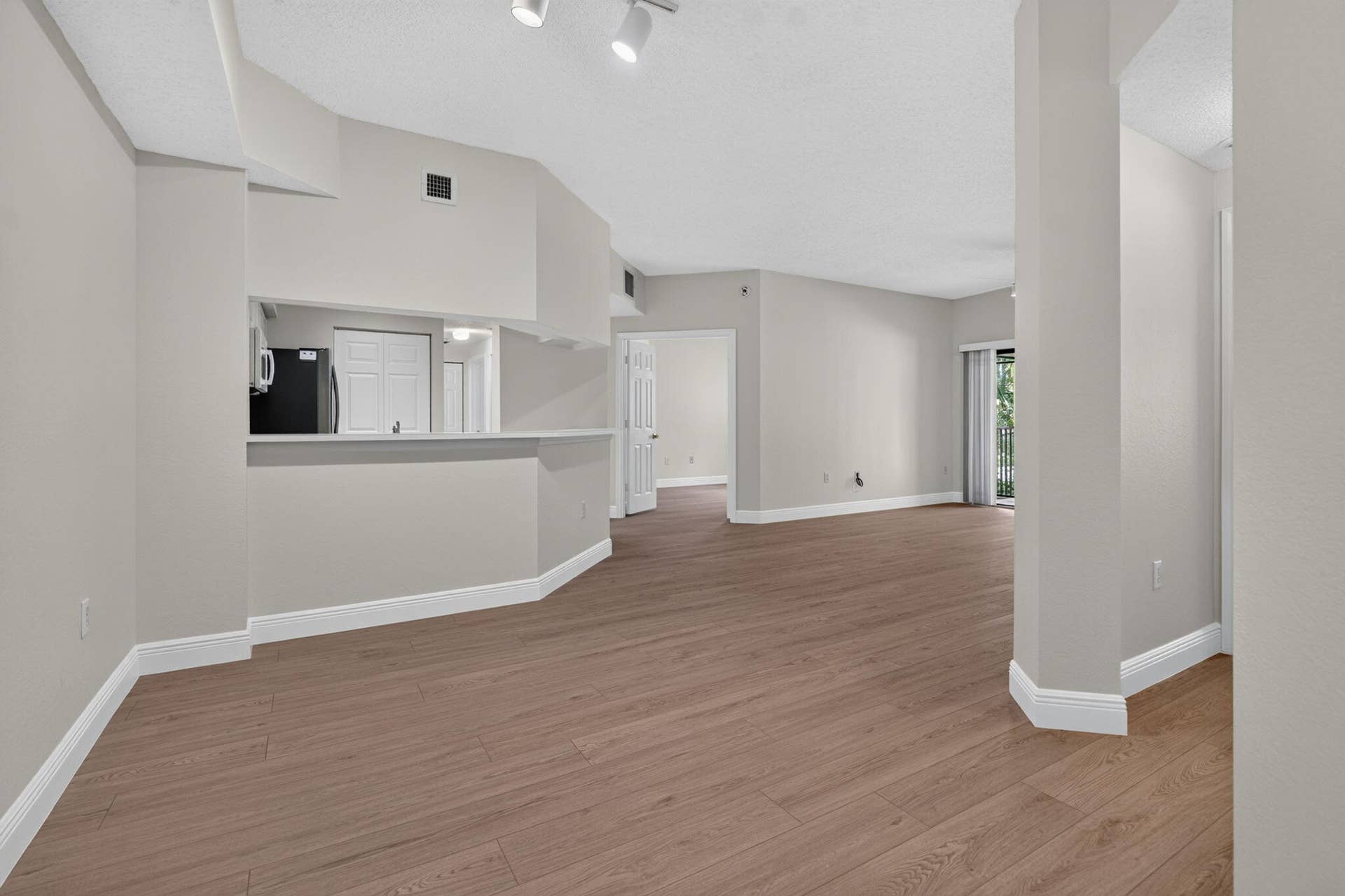 3020 Alcazar Place, Palm Beach Gardens, FL 33410 4-web-or-mls-_MLP2000