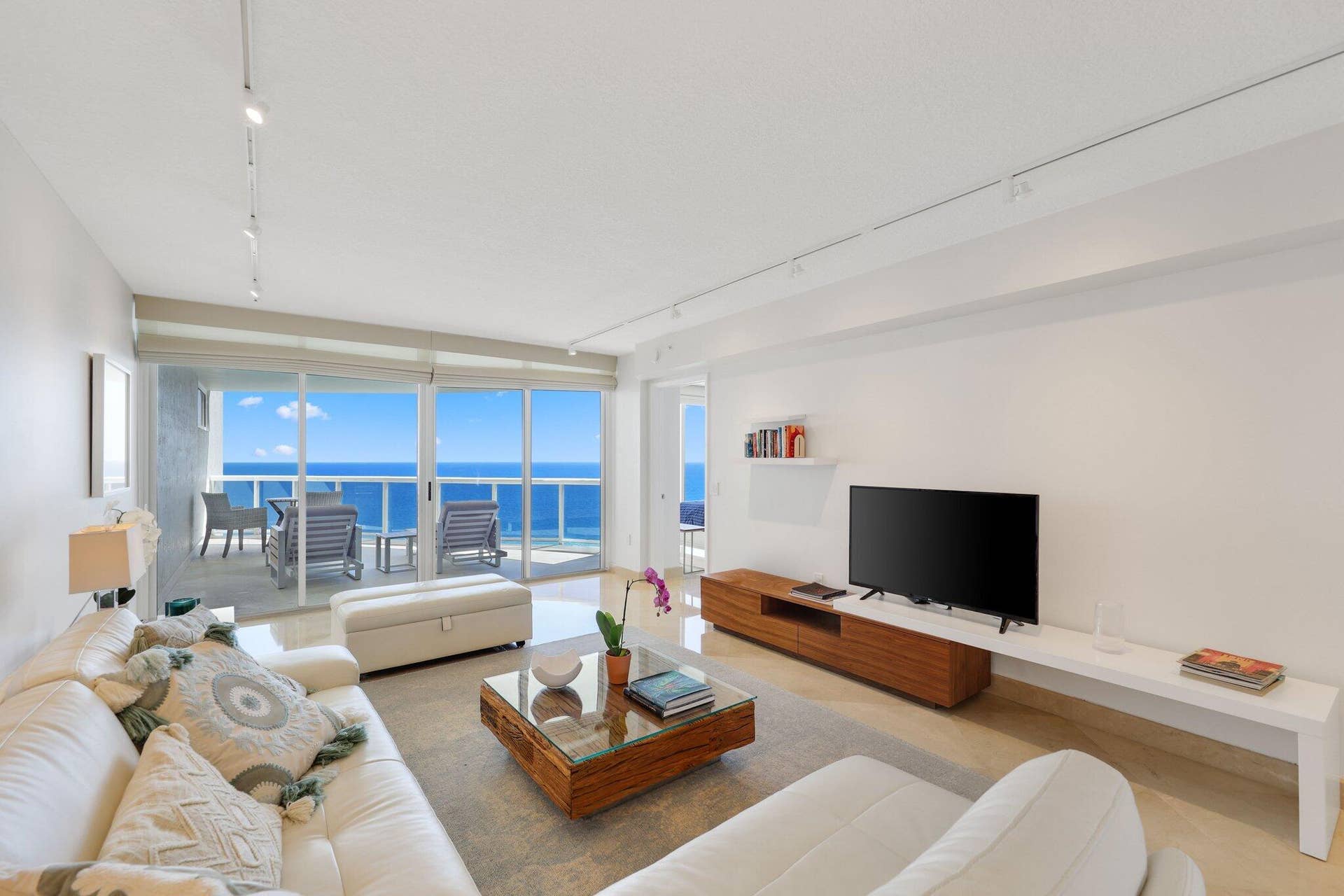 17555 Collins Ave Sunny Isles Beach - 31