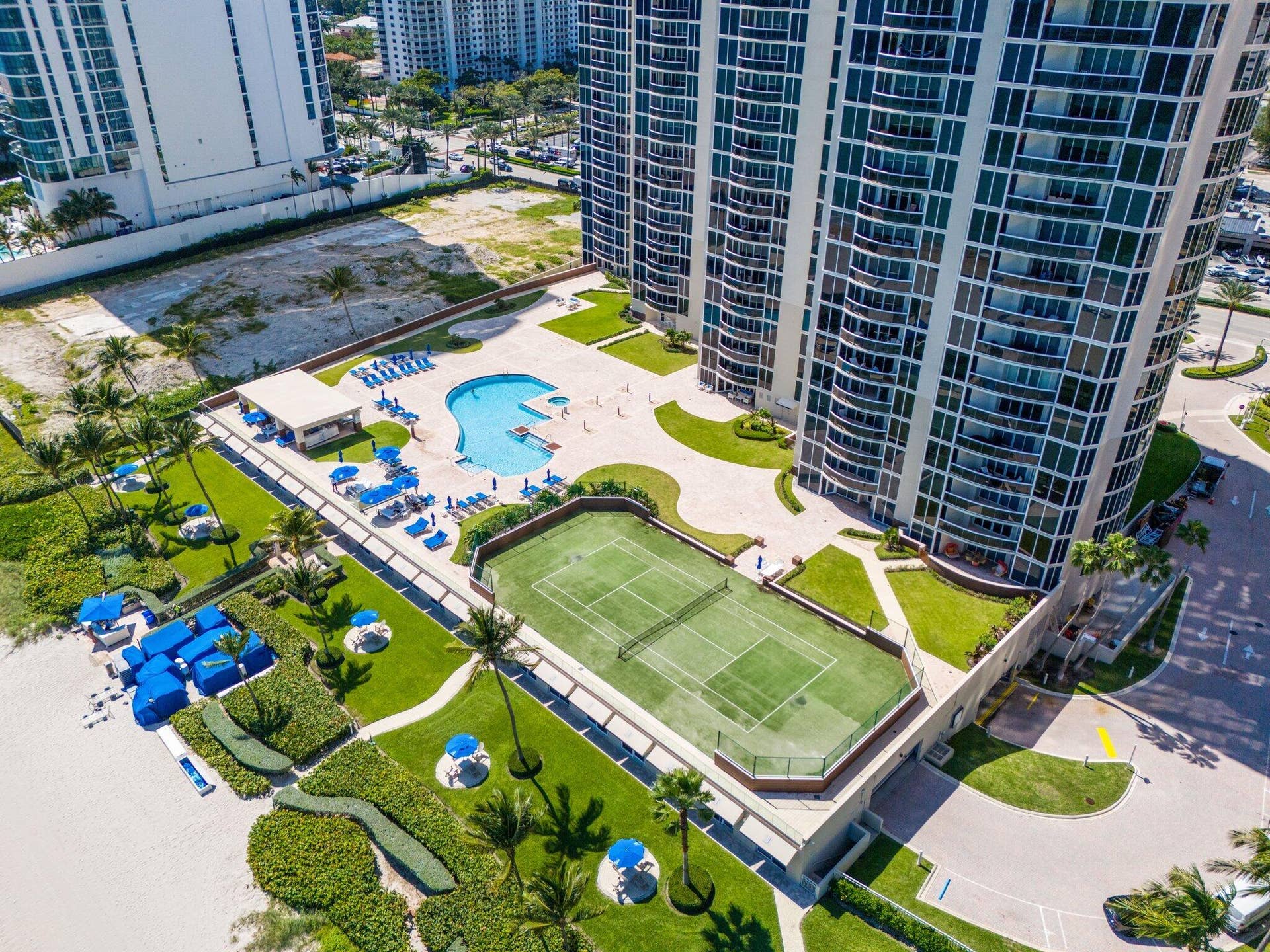 17555 Collins Ave Sunny Isles Beach - 4.