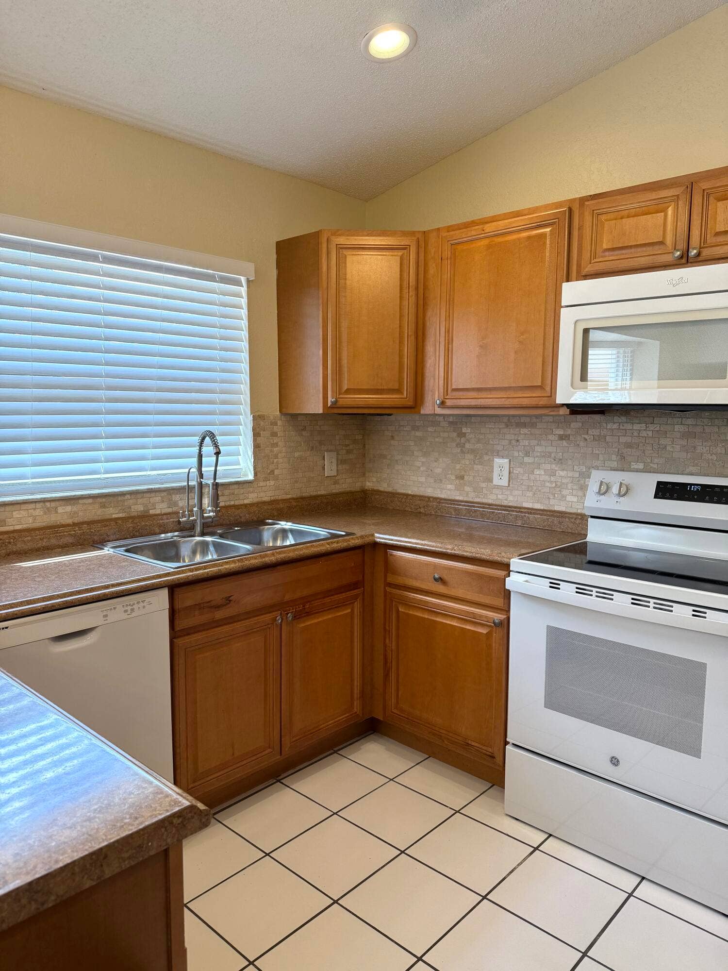18292 Clear Brook Circle, Boca Raton, FL 33498 Kitchen