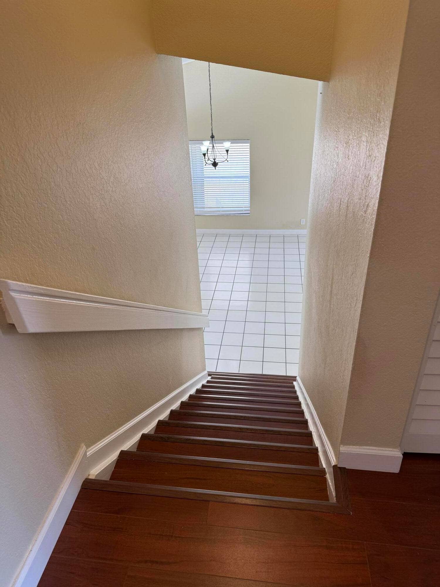 18292 Clear Brook Circle, Boca Raton, FL 33498 Second Floor Stairwell