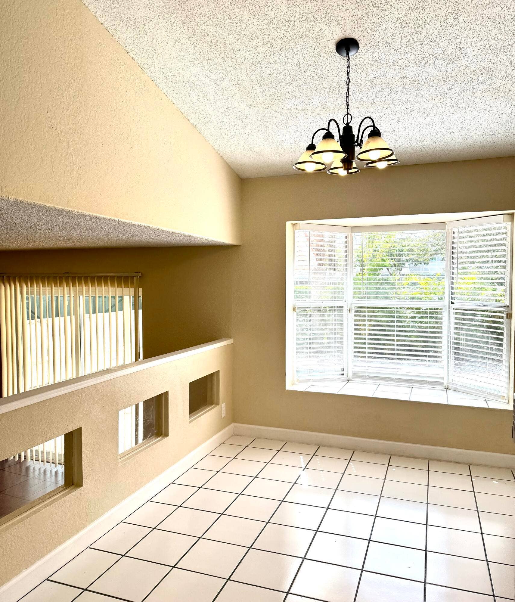 18292 Clear Brook Circle, Boca Raton, FL 33498 Dining- Family Room