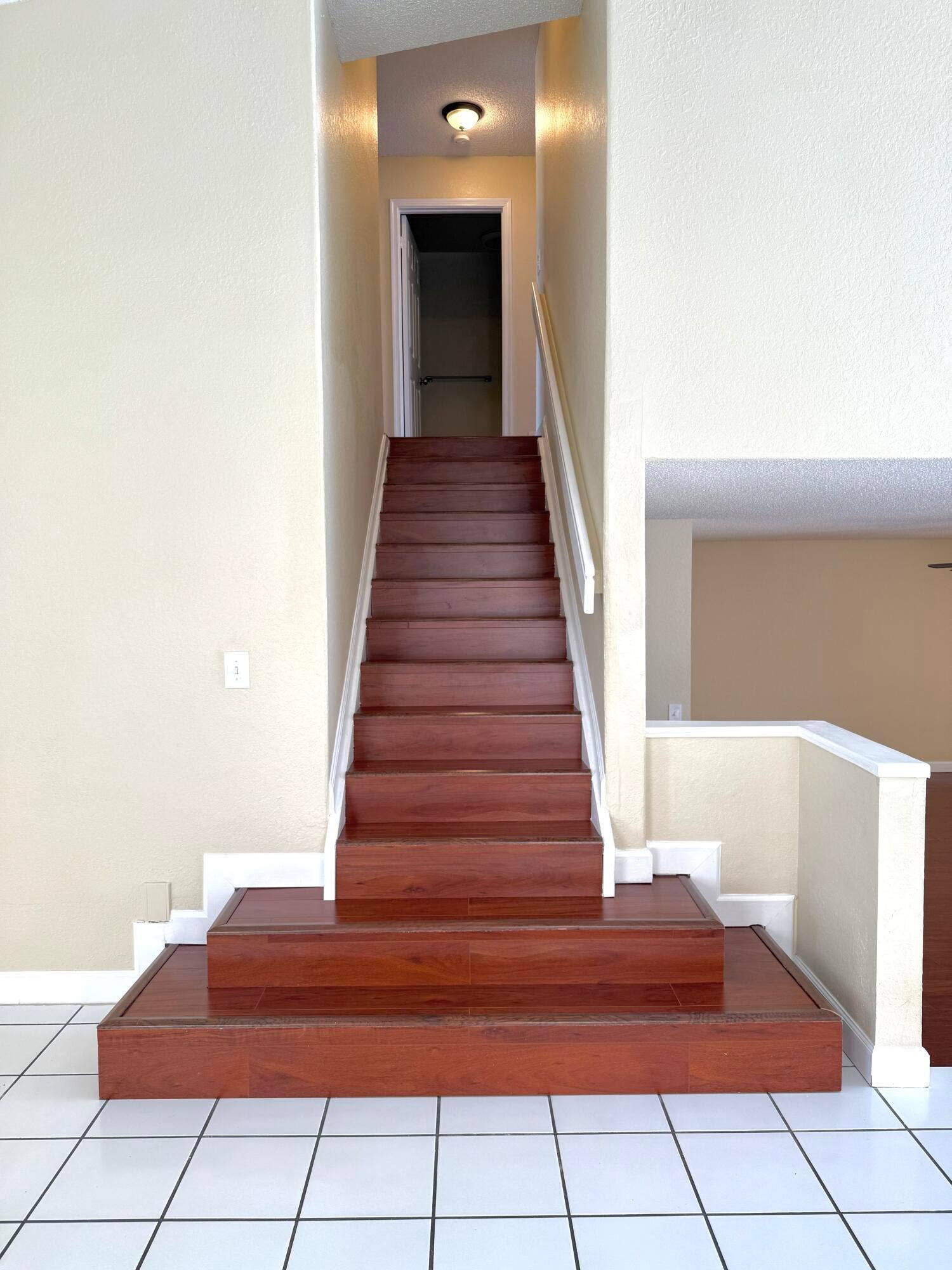 18292 Clear Brook Circle, Boca Raton, FL 33498 Stairwell