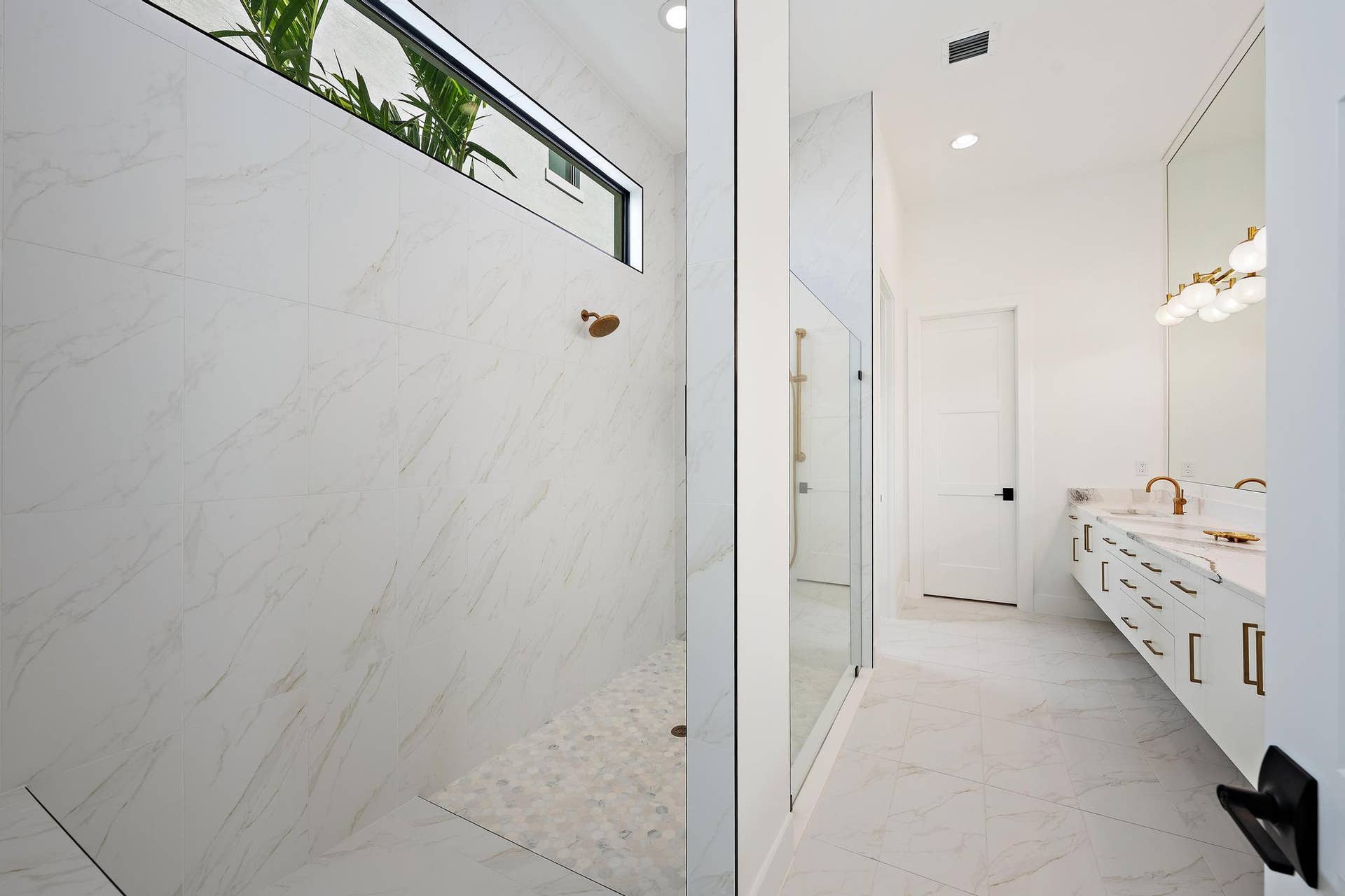 13271 Artisan Circle, Palm Beach Gardens, FL 33418 Main Bathroom