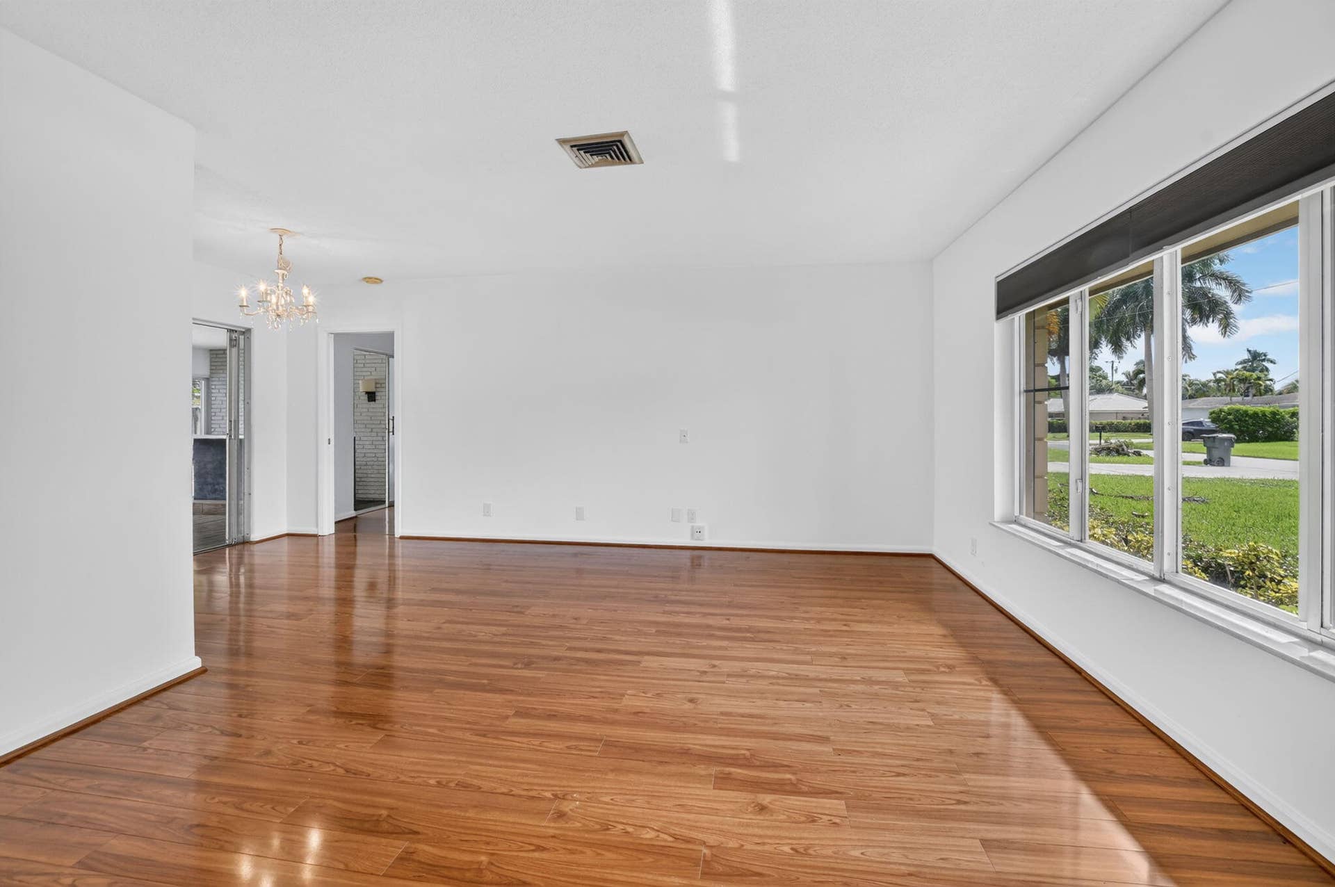 2175 Park Place, Boca Raton, FL 33486 Living Room