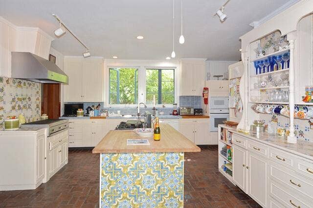 80 Middle Road, Palm Beach, FL 33480 Kitchen