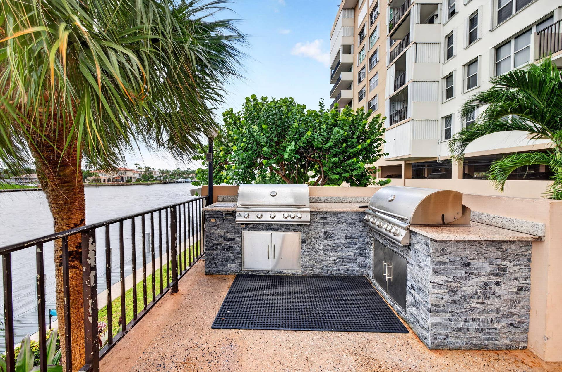 1150 HILLSBORO MILE, #911, Hillsboro Beach, FL 33062 64-web-or-mls-b699A0226