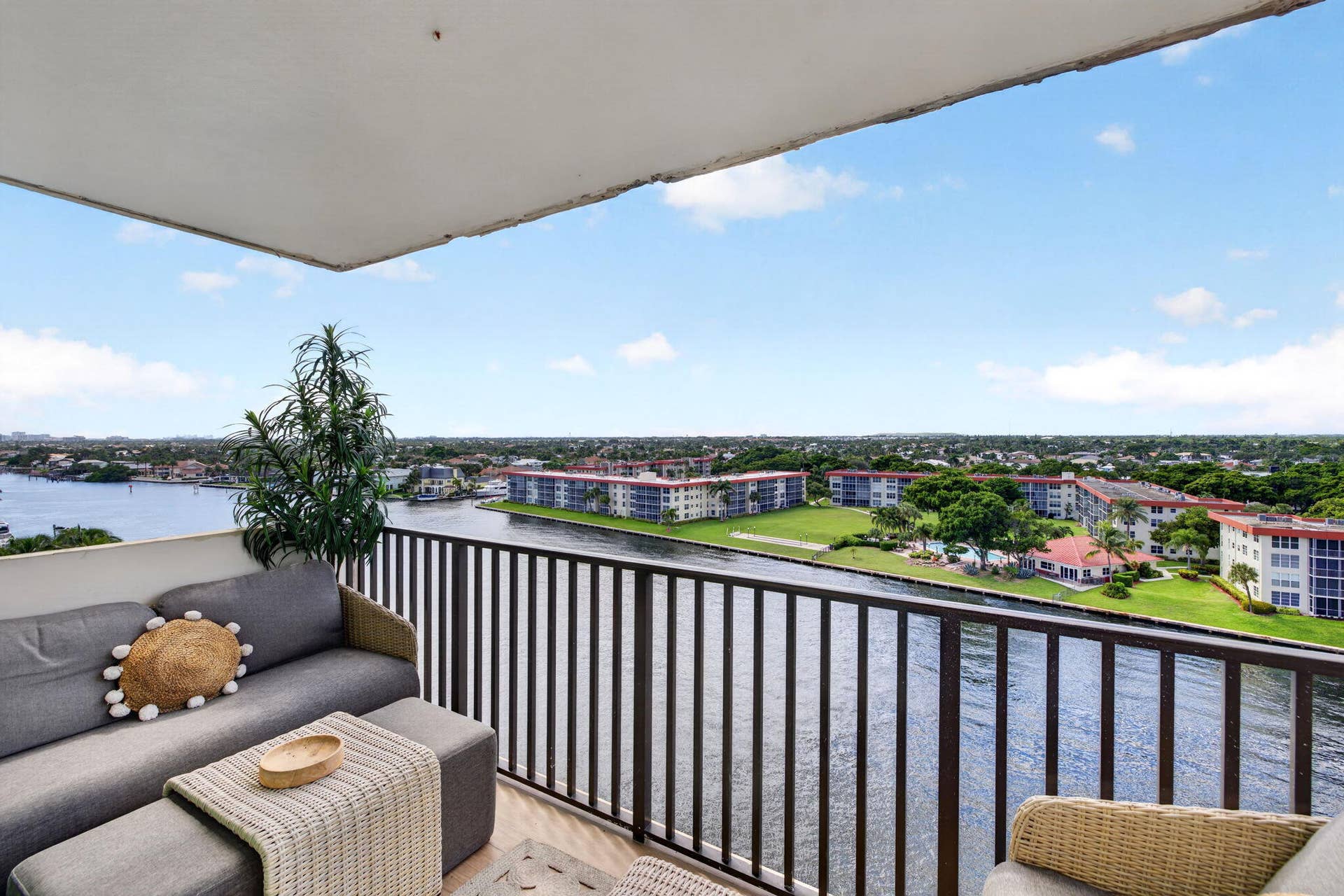 1150 HILLSBORO MILE, #911, Hillsboro Beach, FL 33062 10-web-or-mls-a699A9527