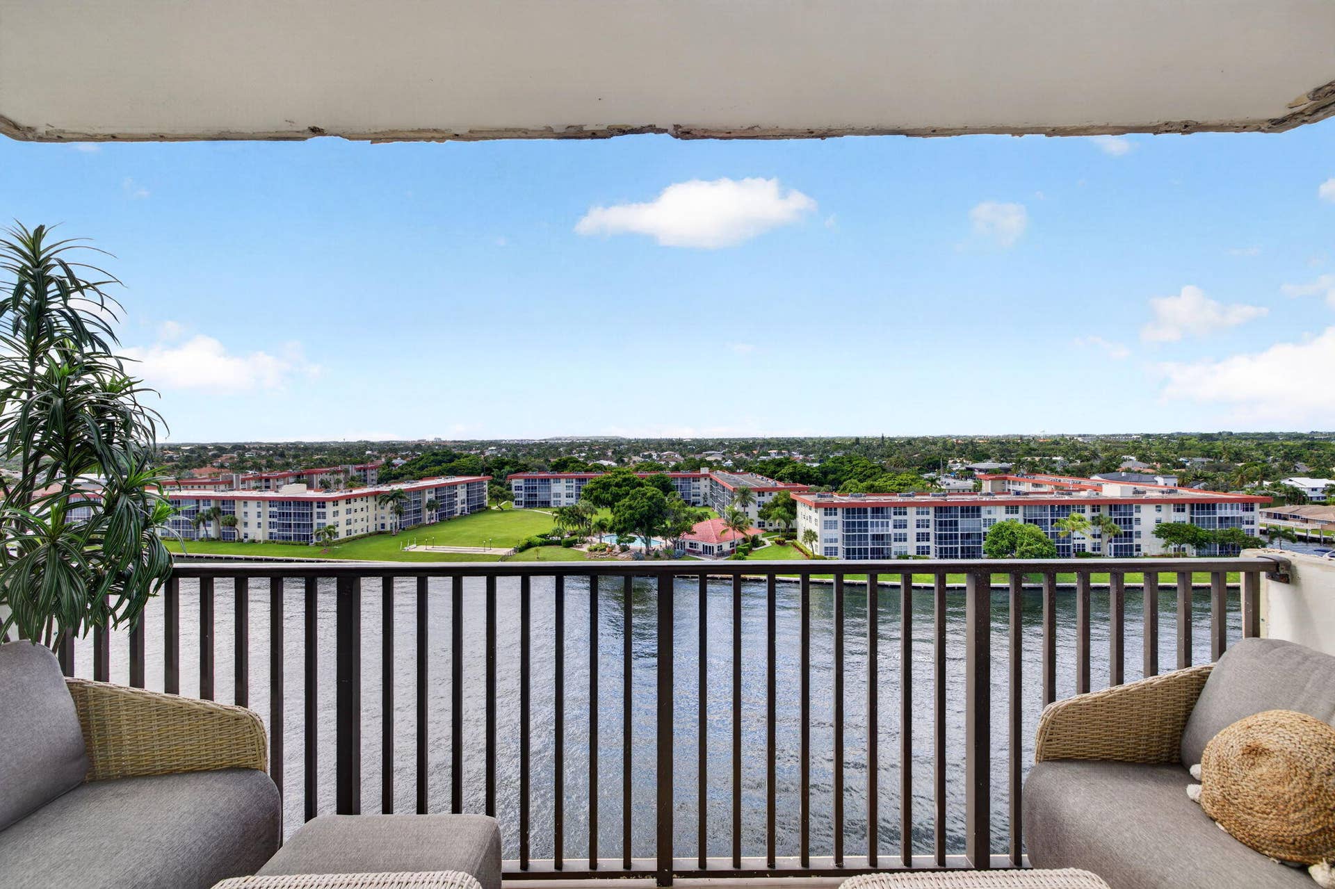 1150 HILLSBORO MILE, #911, Hillsboro Beach, FL 33062 11-web-or-mls-a699A9546
