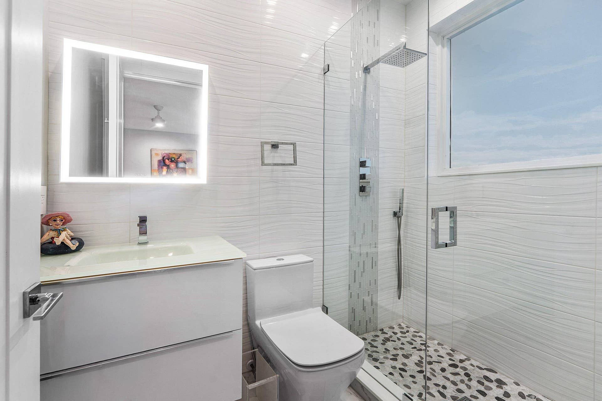 Guest Bath 1