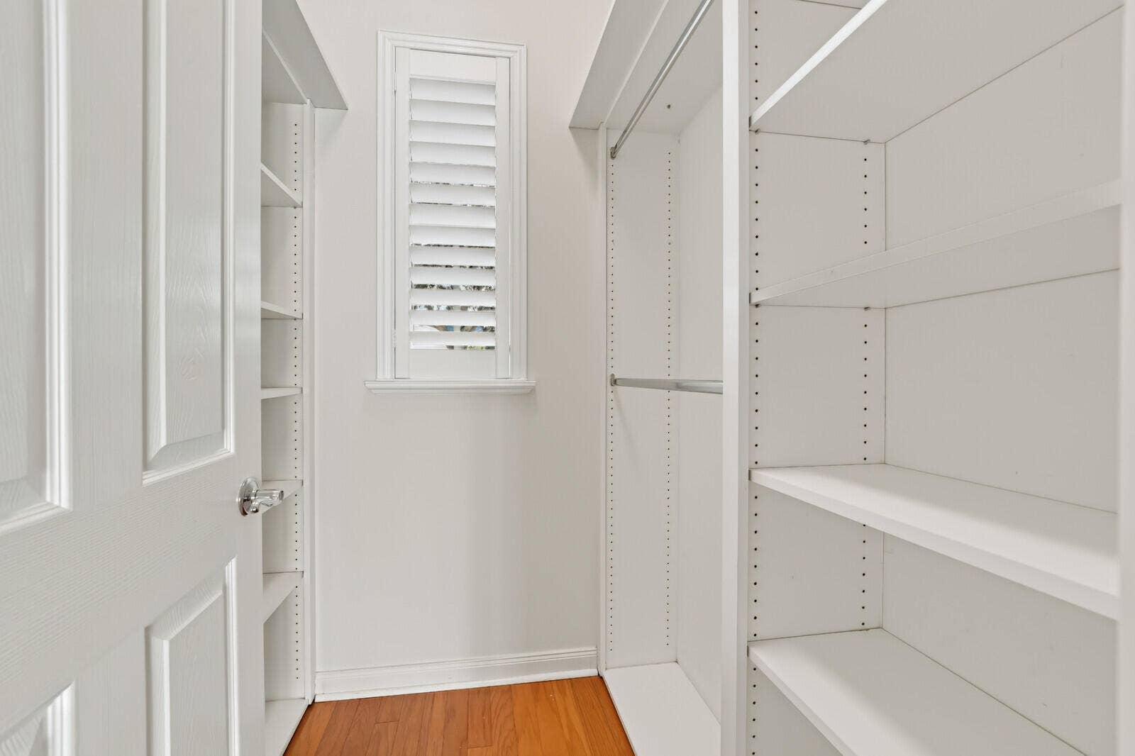 214 MARLBERRY Circle, Jupiter, FL 33458 Guest Room #2 Walk-in closet