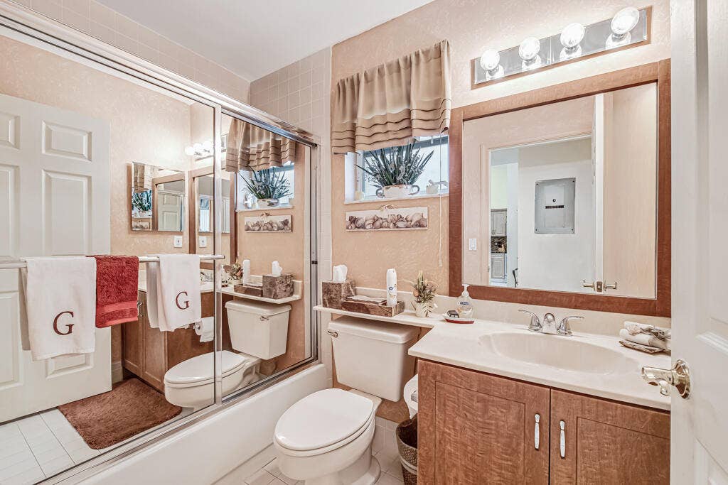 Guest Bathroom