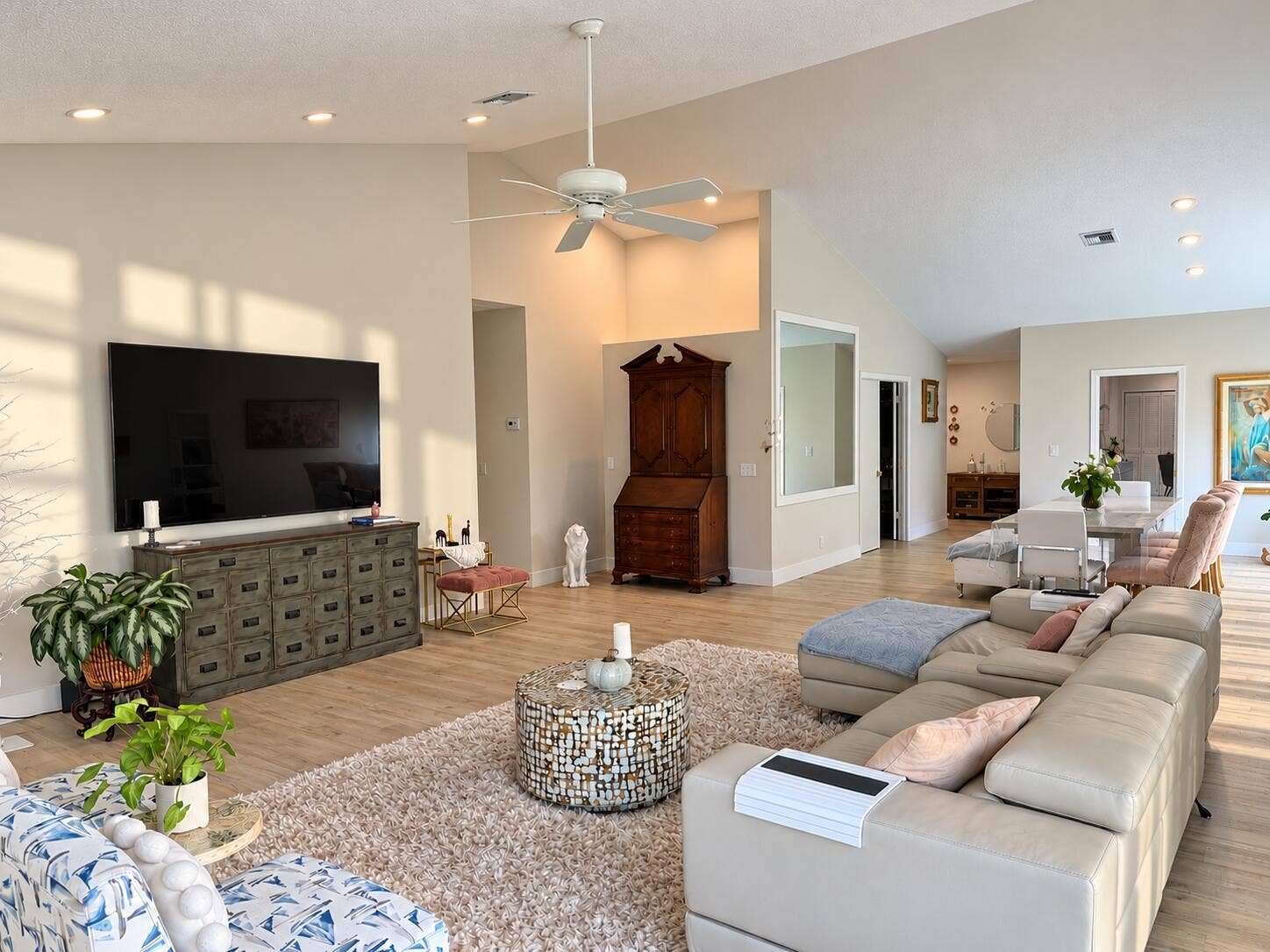 23379 Water Circle, Boca Raton, FL 33486 Bright Coastal Living Room Interior