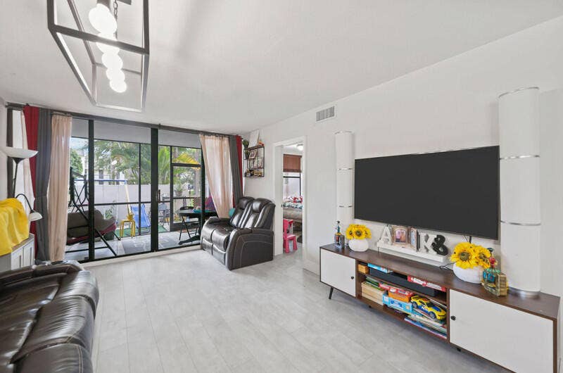 8421 FOREST HILLS Drive, #104, Coral Springs, FL 33065 IMG_0634