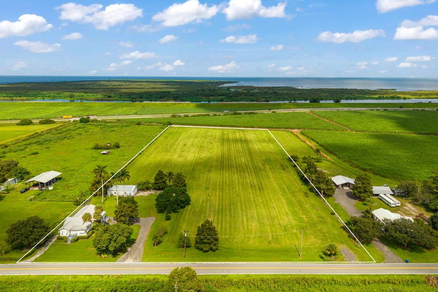 Property photo for 37 E CORKSCREW Boulevard, Clewiston, FL