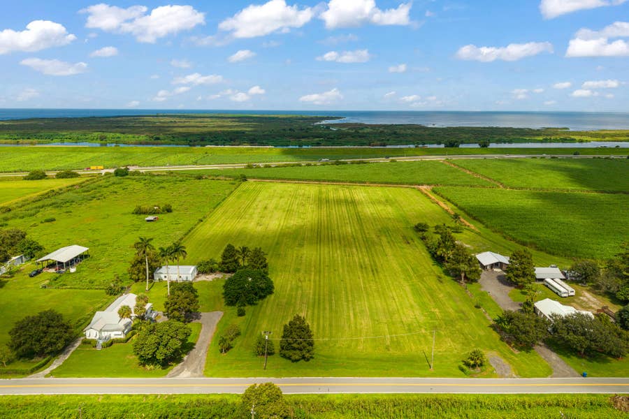 Property photo for 37 E CORKSCREW Boulevard, Clewiston, FL