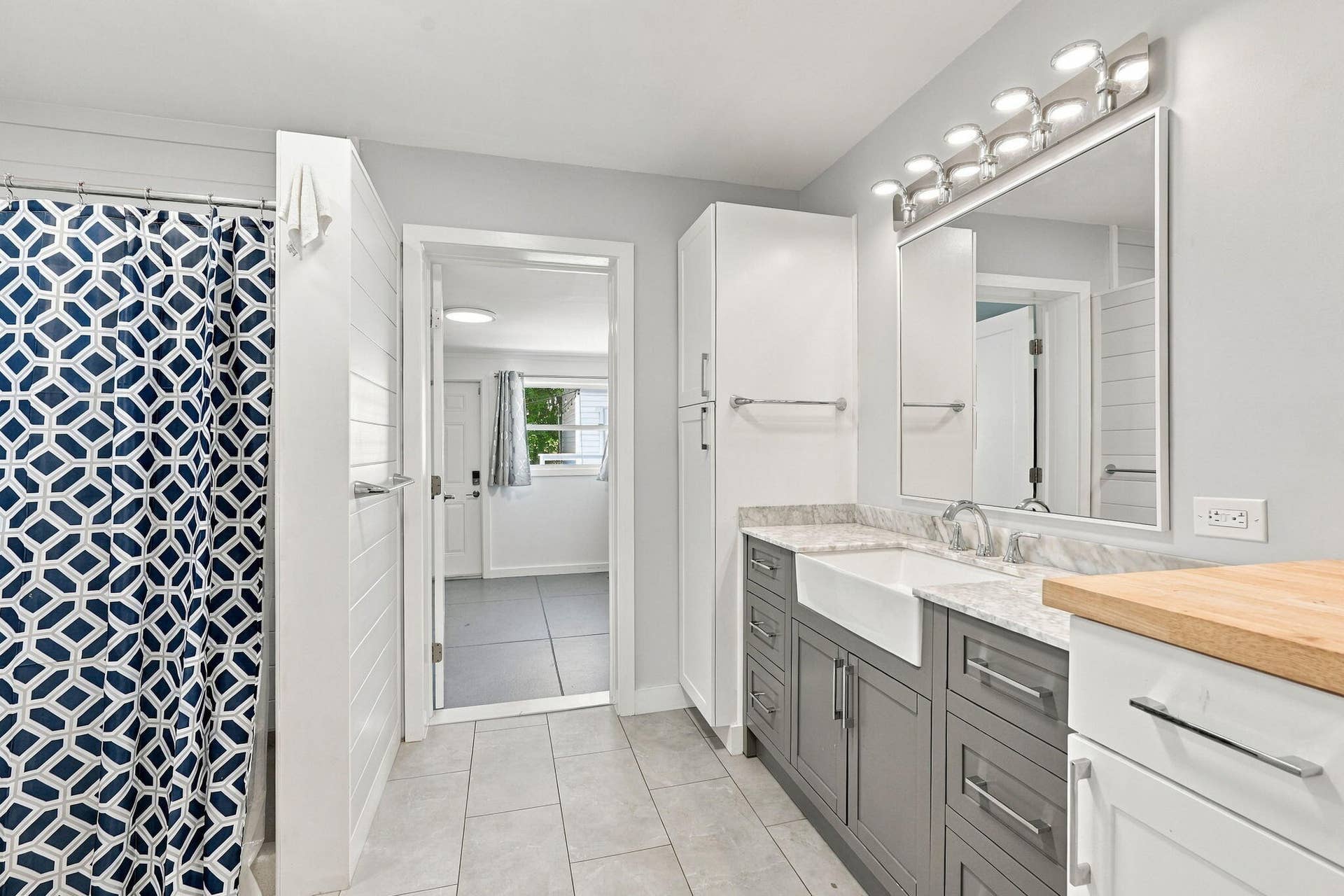 19145 SE Mayo Drive, Jupiter, FL 33469 Spacious Ensuite
