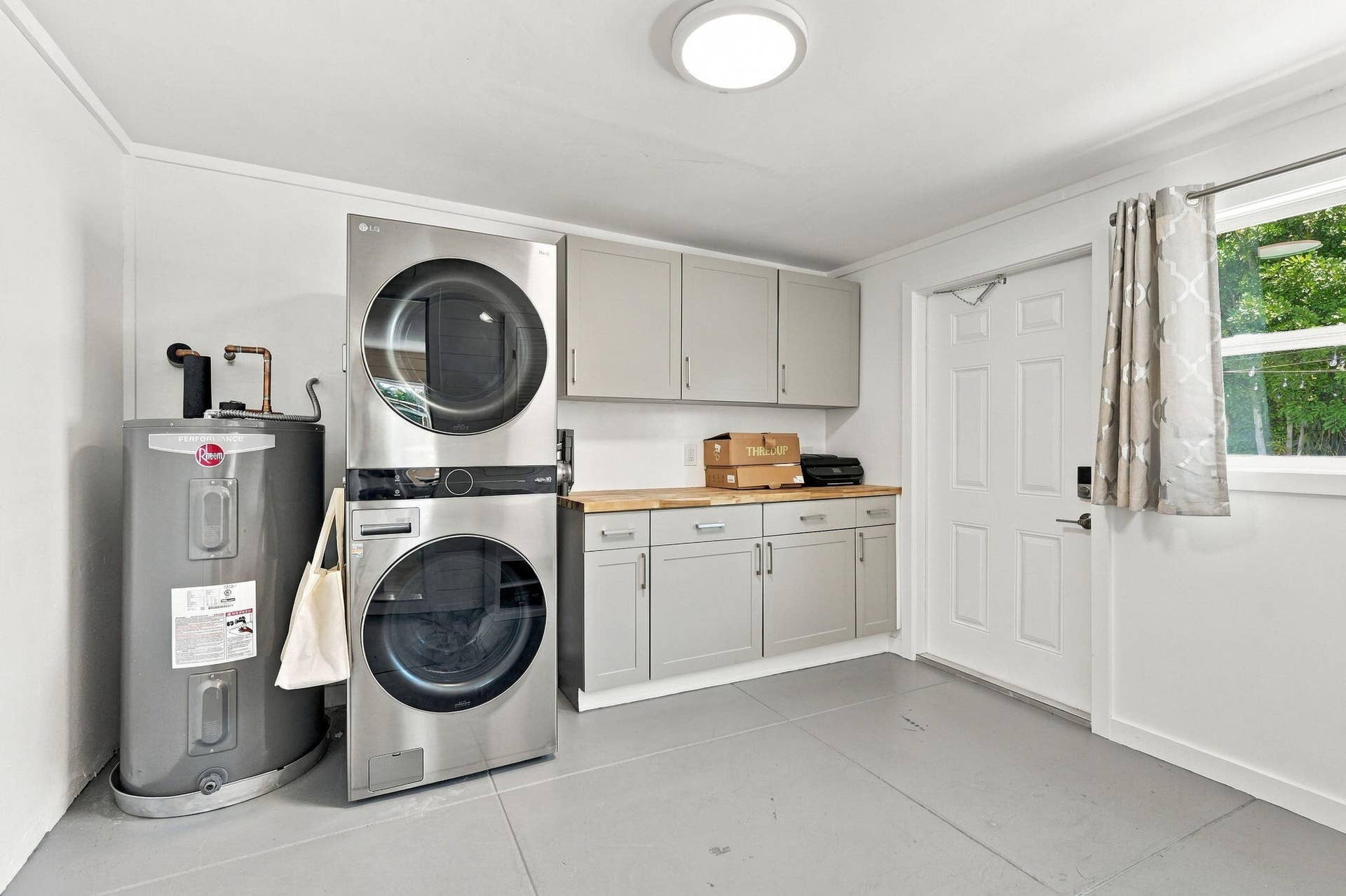 19145 SE Mayo Drive, Jupiter, FL 33469 Huge Utility Room