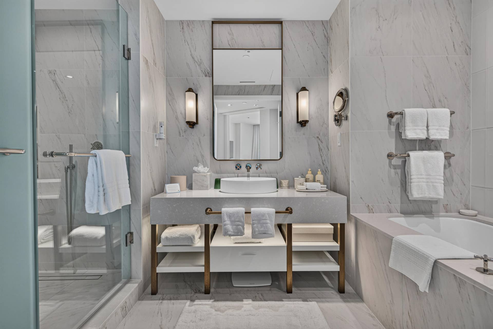 2nd King Guestsuite Bathroom