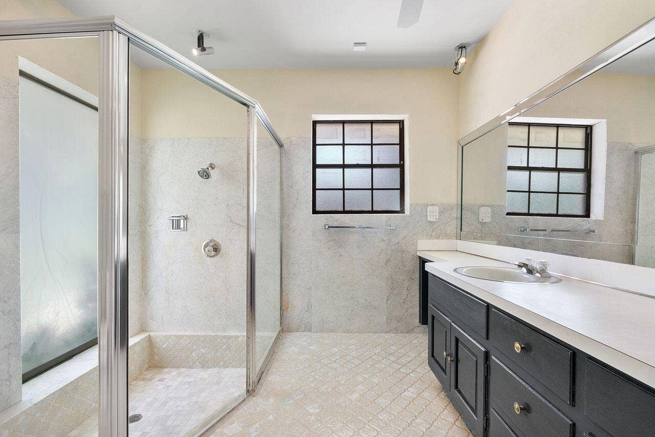 1350 W TERRA MAR Drive, Pompano Beach, FL 33062 Main Bath
