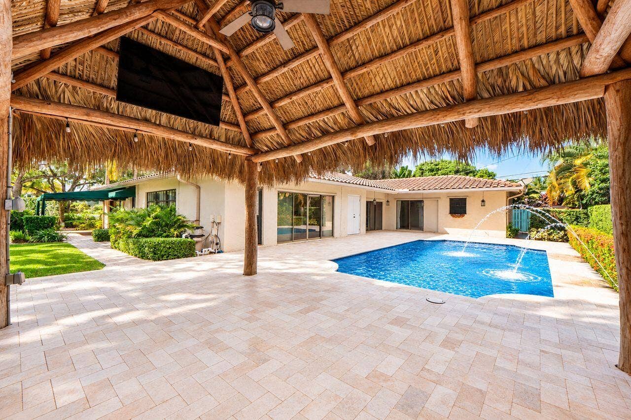 1350 W TERRA MAR Drive, Pompano Beach, FL 33062 East side of structure
